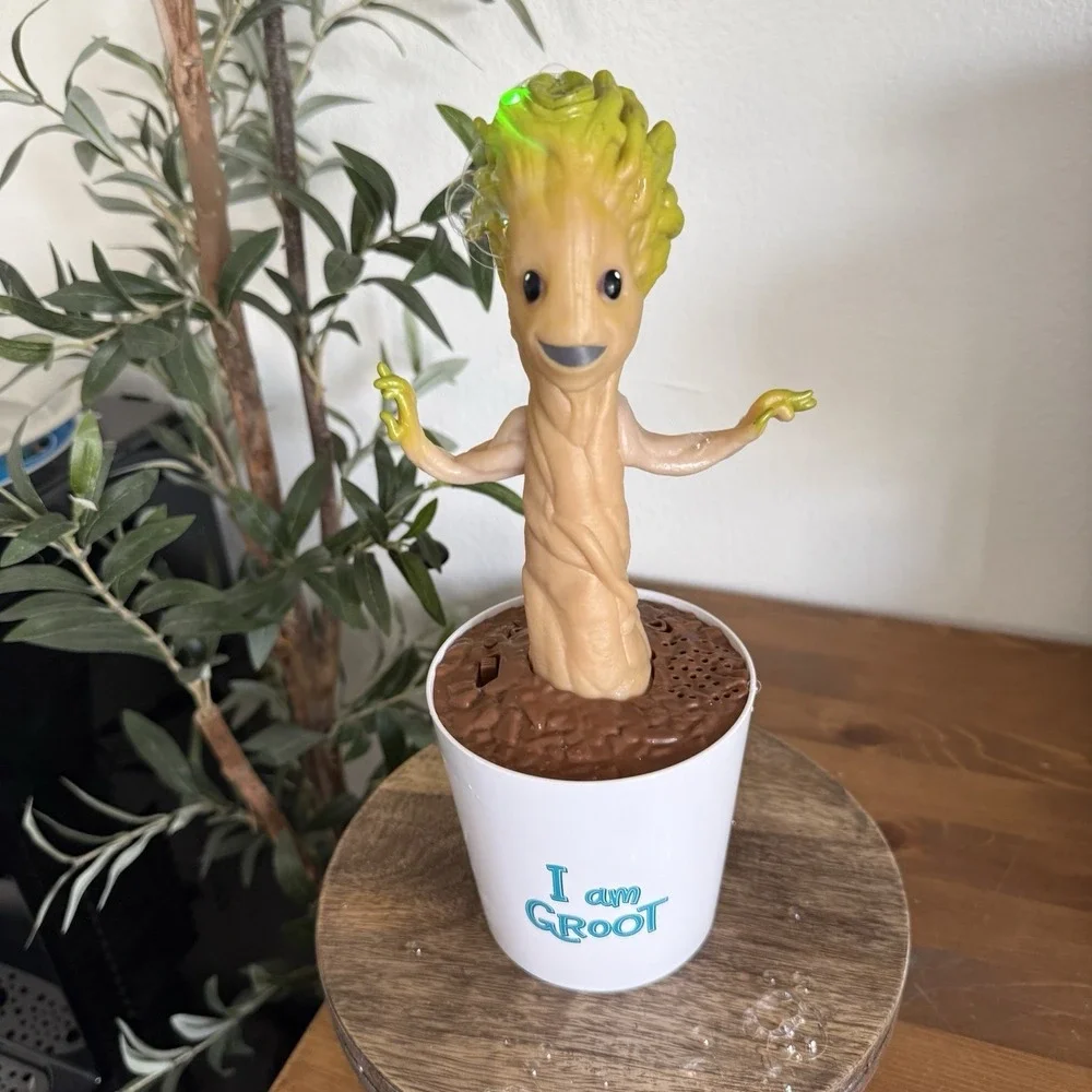 Disney I Am Groot Marvel Light Up Dancing Bubble Blower w Music 11